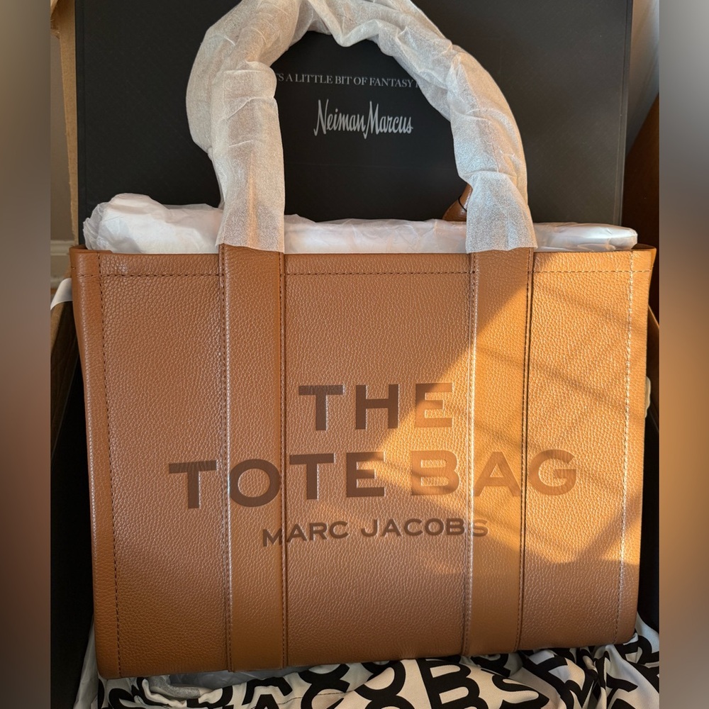 NWT Marc Jacobs 'The Leather Large Tote Bag' Brown MSRP $595
